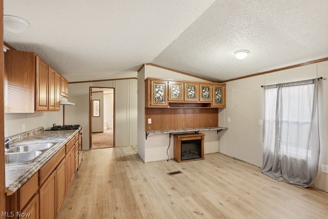 6507 Robby Lane, Ravenna, OH 44266