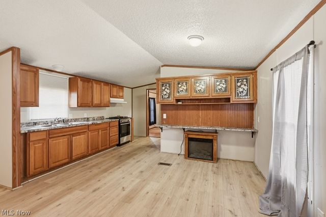 6507 Robby Lane, Ravenna, OH 44266