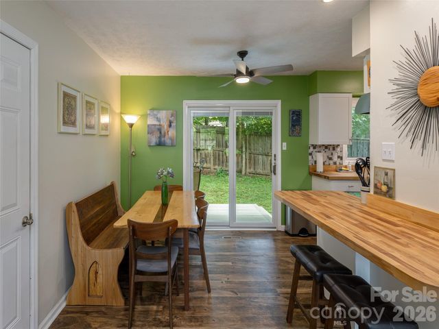 14 Fox Run Place, Fairview, NC 28730