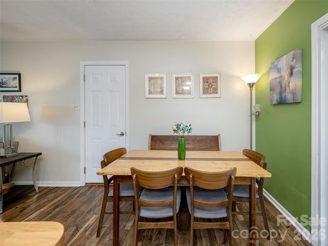 14 Fox Run Place, Fairview, NC 28730