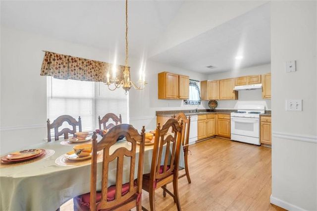 1289 Labrador Lane, Riverdale, GA 30296