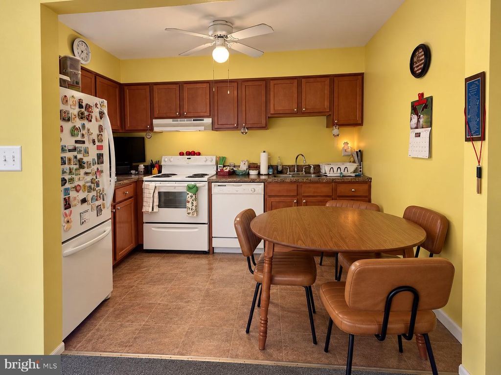 275 GREEN ST #5K3, EDGEWATER PARK TWP, NJ 08010 — photo 2