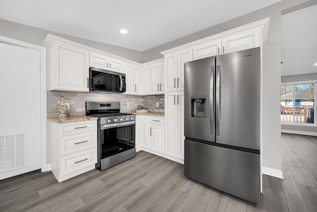 14717 Lee Street, Cedar Lake, IN 46303