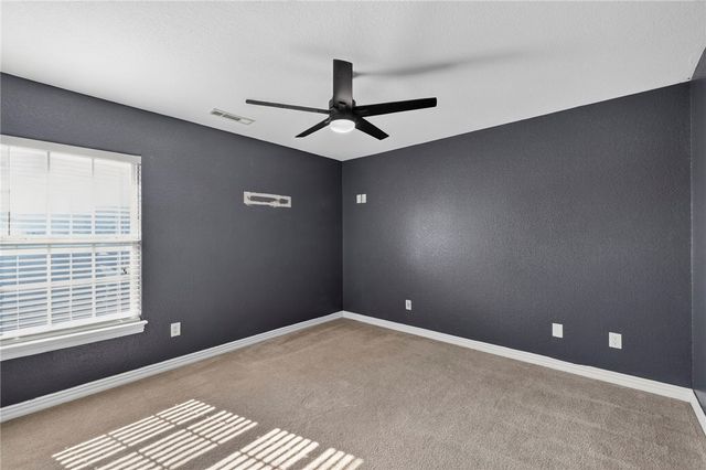 6253 W Persimmon Street, Fayetteville, AR 72704