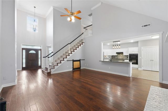 6253 W Persimmon Street, Fayetteville, AR 72704