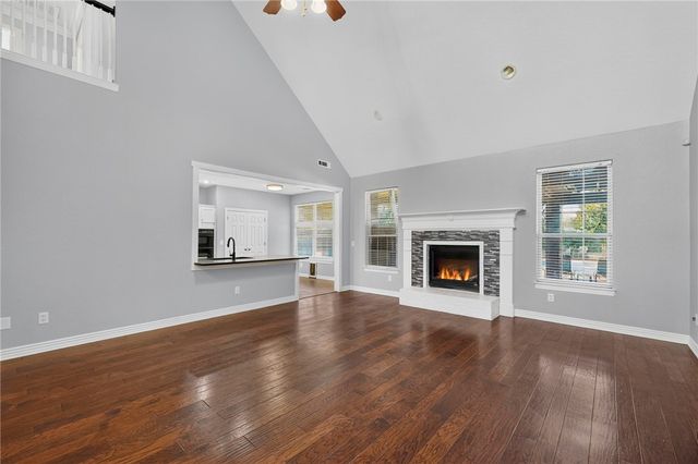 6253 W Persimmon Street, Fayetteville, AR 72704