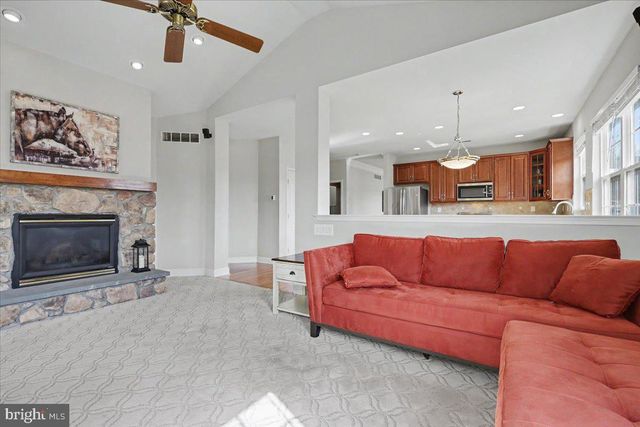 32 PAR CIR, Pottstown, PA 19464