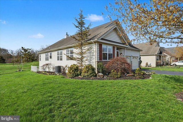 32 PAR CIR, Pottstown, PA 19464