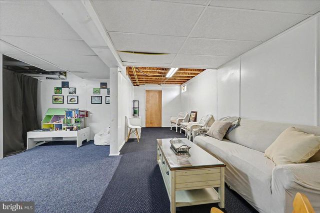 32 PAR CIR, Pottstown, PA 19464