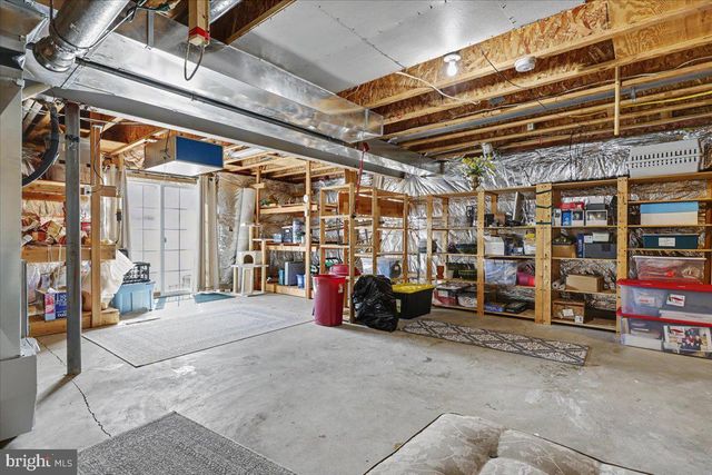 32 PAR CIR, Pottstown, PA 19464