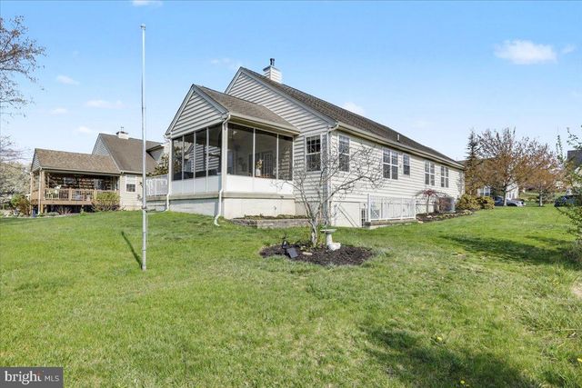 32 PAR CIR, Pottstown, PA 19464