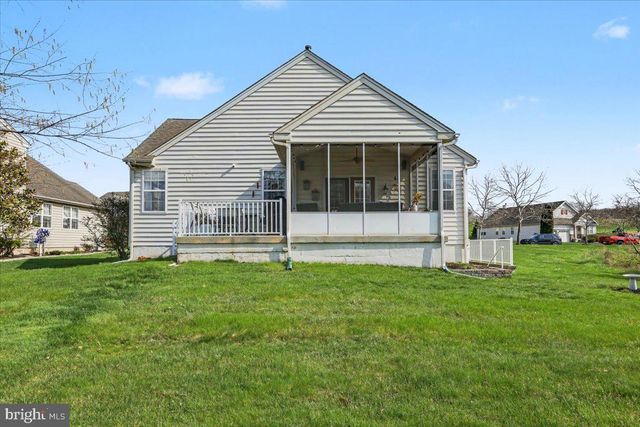 32 PAR CIR, Pottstown, PA 19464