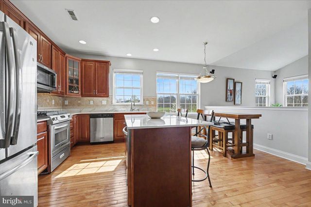 32 PAR CIR, Pottstown, PA 19464