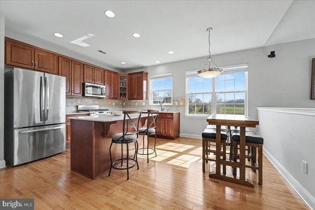 32 PAR CIR, Pottstown, PA 19464