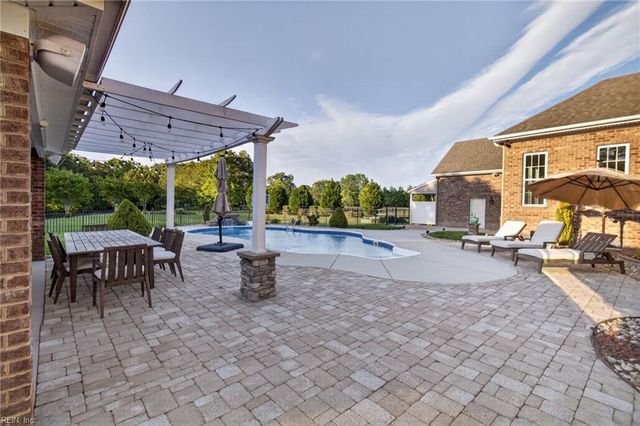 1436 Paul Eason DR, Chesapeake, VA 23322