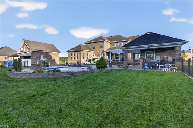 1436 Paul Eason DR, Chesapeake, VA 23322