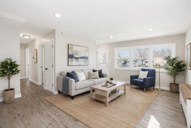 4203 E 12th Place, Gary, IN 46403