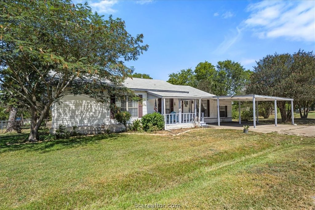 1206 W 8th St, Caldwell, TX 77836 — exterior