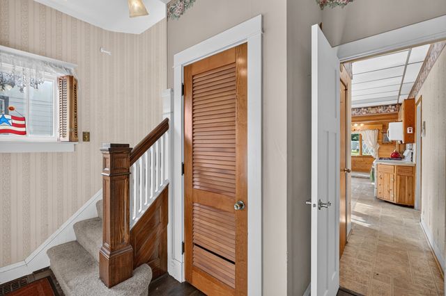 215 E 4th Street, Lockport, IL 60441