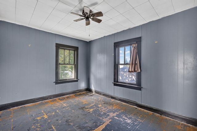 215 E 4th Street, Lockport, IL 60441