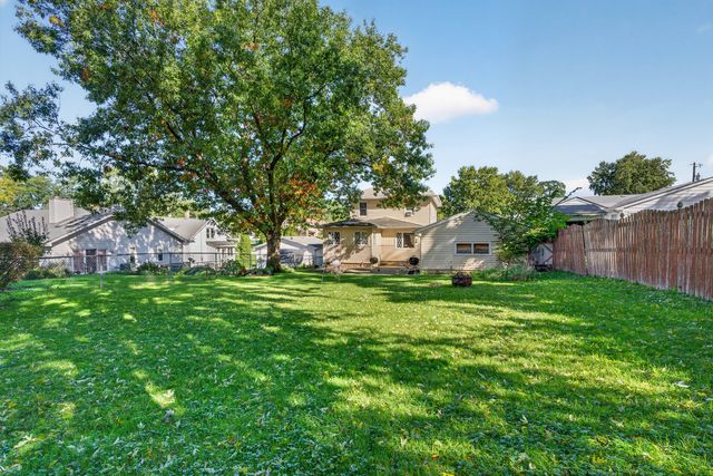 215 E 4th Street, Lockport, IL 60441