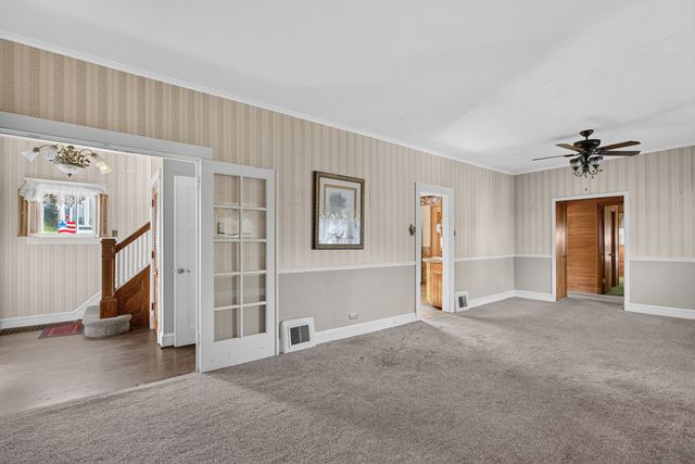 215 E 4th Street, Lockport, IL 60441