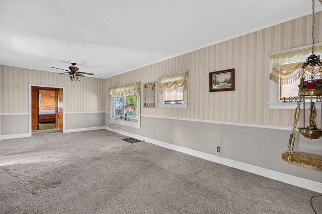 215 E 4th Street, Lockport, IL 60441