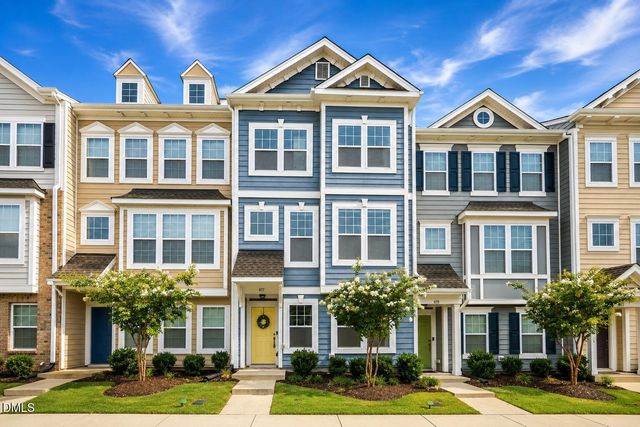 677 Grand Central Station, Apex, NC 27502