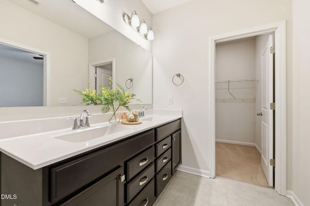 677 Grand Central Station, Apex, NC 27502