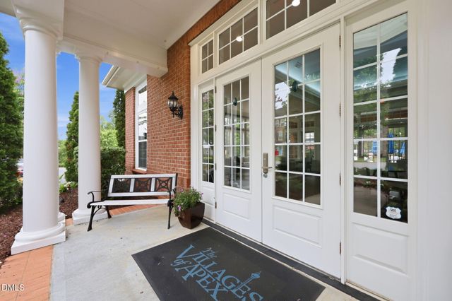 677 Grand Central Station, Apex, NC 27502