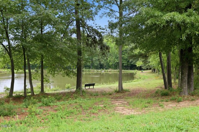 677 Grand Central Station, Apex, NC 27502
