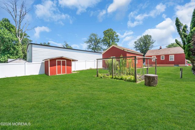 180 Tinton Avenue, Eatontown, NJ 07724