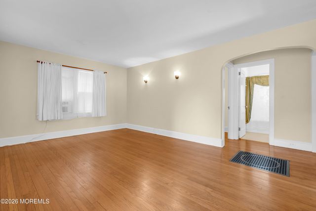 180 Tinton Avenue, Eatontown, NJ 07724