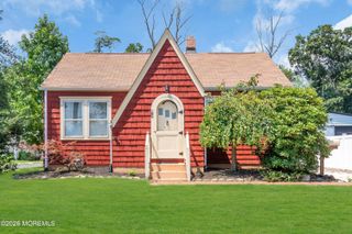 180 Tinton Avenue, Eatontown, NJ 07724