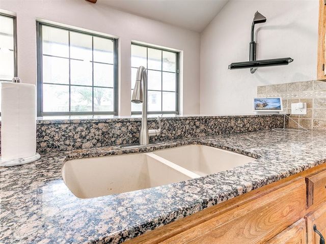 1820 E Main Street, Moore, OK 73160