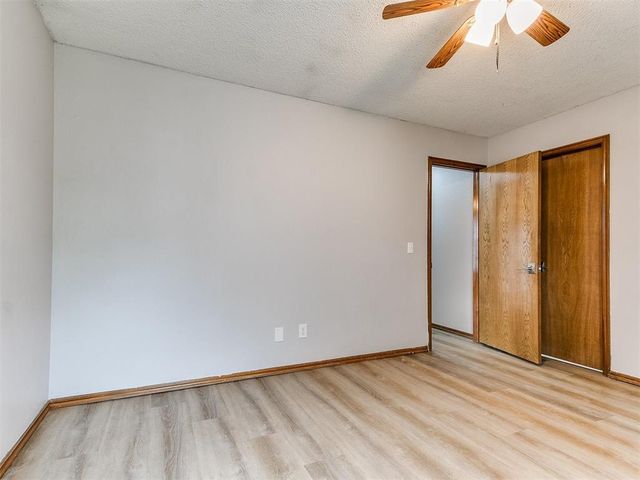 1820 E Main Street, Moore, OK 73160