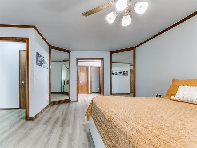 1820 E Main Street, Moore, OK 73160