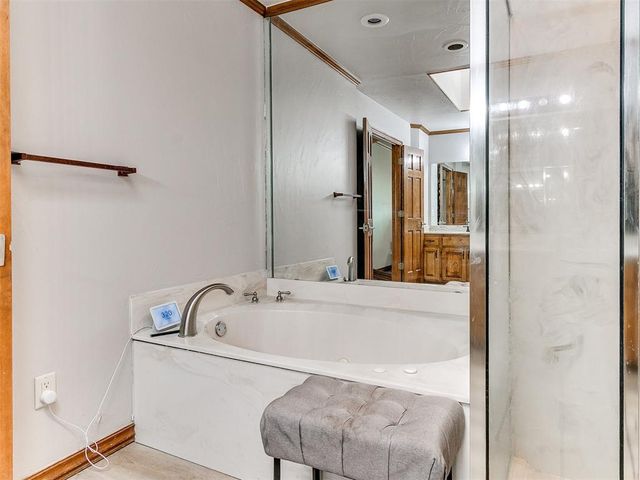 1820 E Main Street, Moore, OK 73160