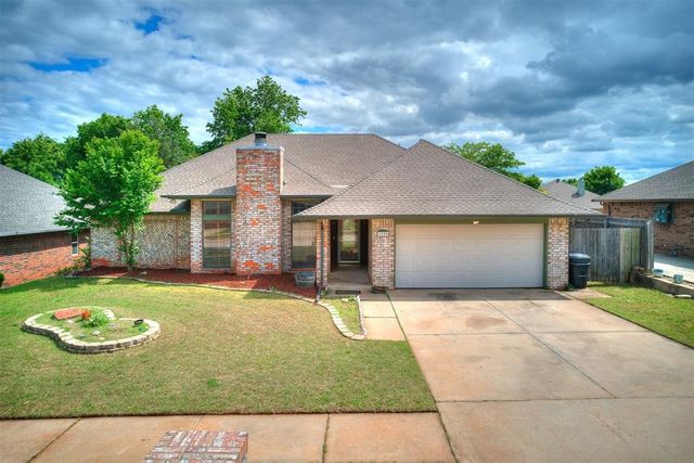 1820 E Main Street, Moore, OK 73160