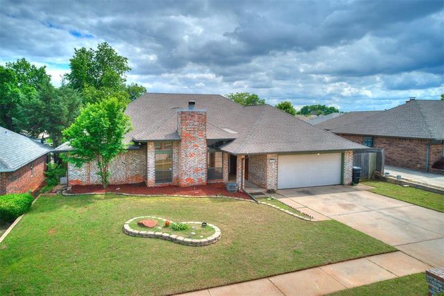 1820 E Main Street, Moore, OK 73160