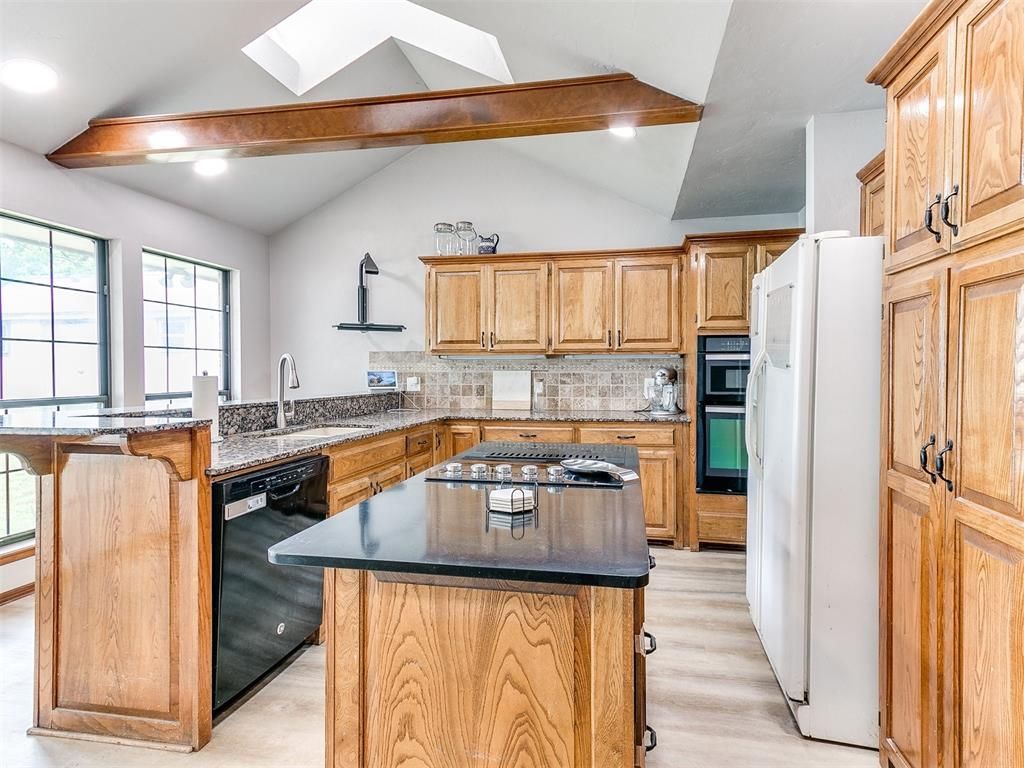 1820 E Main Street, Moore, OK 73160