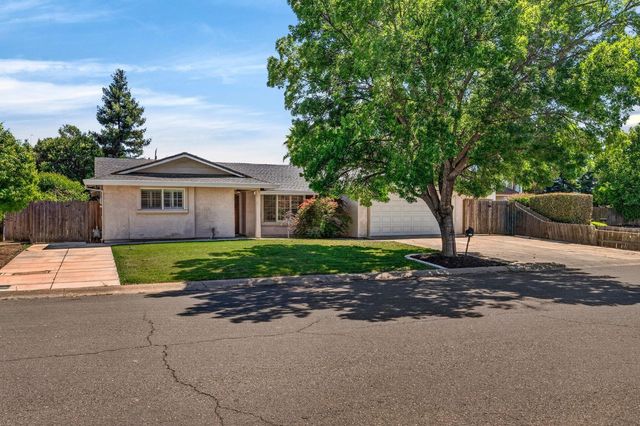 2964 Kennedy Dr, Yuba City, CA 95993
