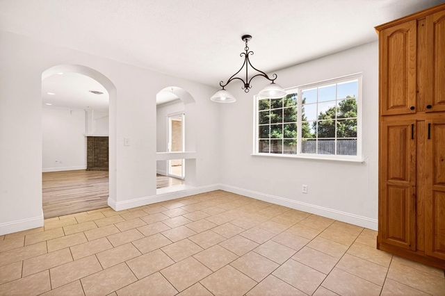 2964 Kennedy Dr, Yuba City, CA 95993