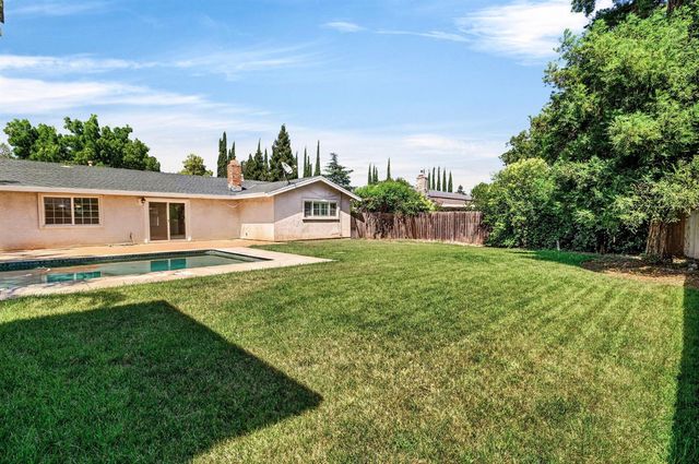 2964 Kennedy Dr, Yuba City, CA 95993