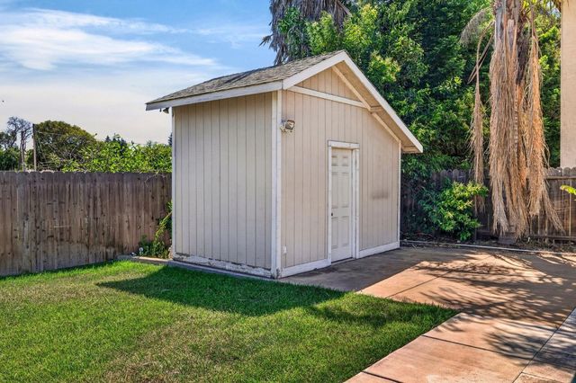 2964 Kennedy Dr, Yuba City, CA 95993