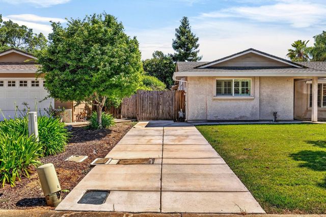 2964 Kennedy Dr, Yuba City, CA 95993