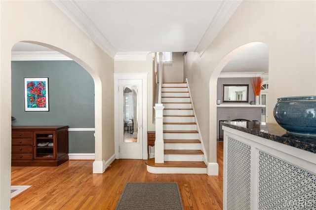 7120 Lindell Boulevard, University City, MO 63130