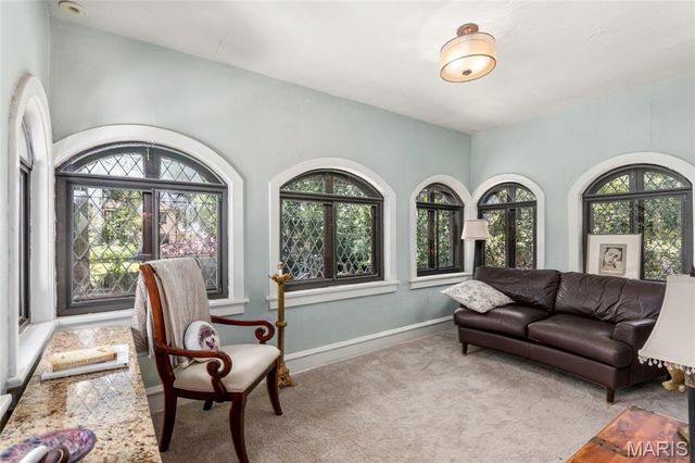 7120 Lindell Boulevard, University City, MO 63130