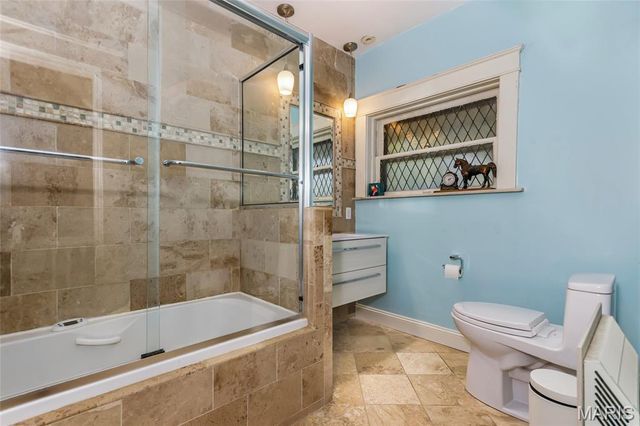 7120 Lindell Boulevard, University City, MO 63130