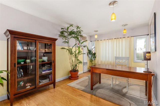 7120 Lindell Boulevard, University City, MO 63130